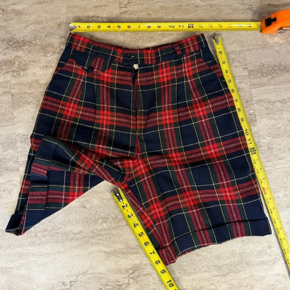 G.J. Forbes Vintage Plaid High Waisted Shorts Red Navy Blue Pleated Made‎ in USA